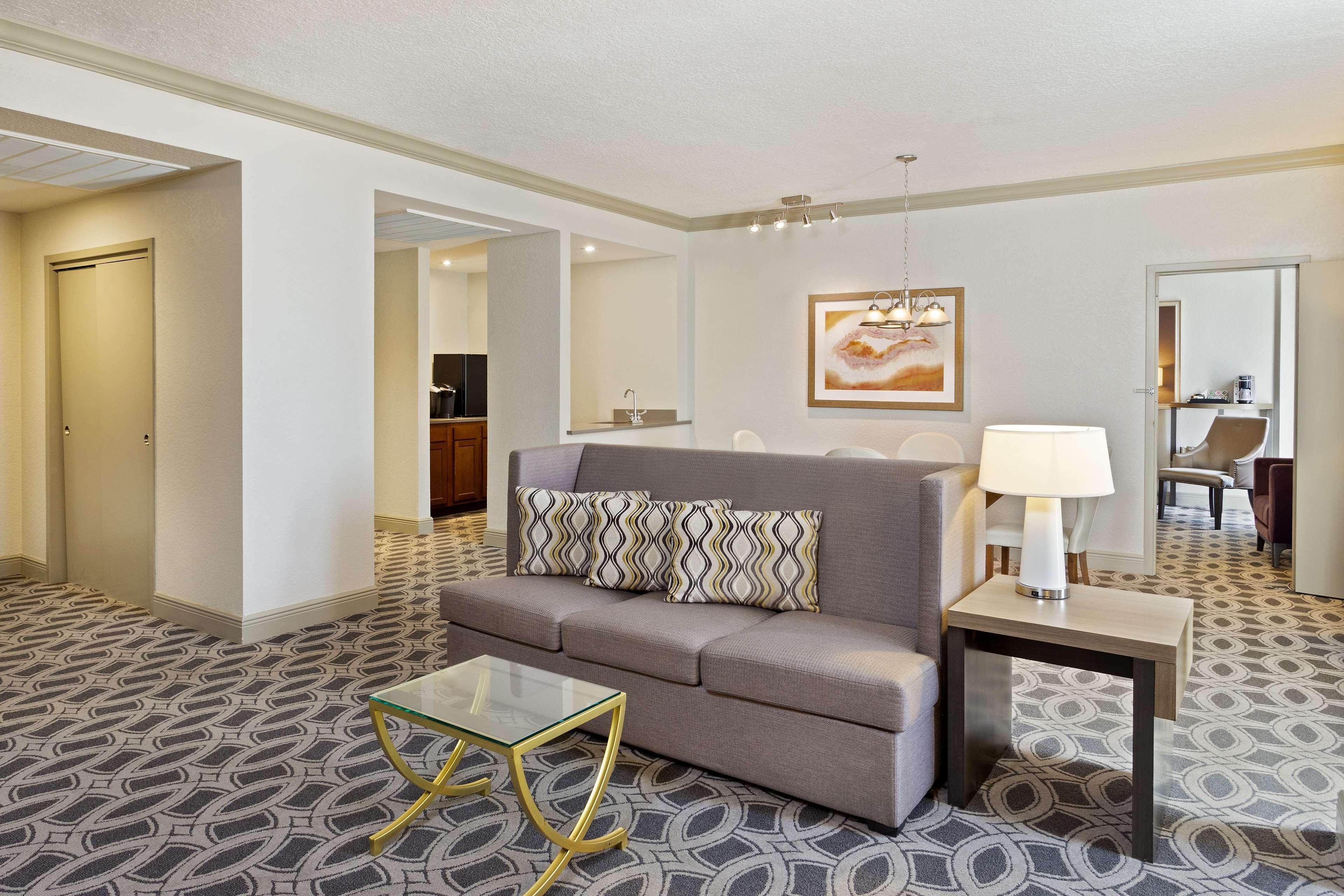 Doubletree By Hilton Orlando East - Ucf Area Hotell Alafaya Exteriör bild