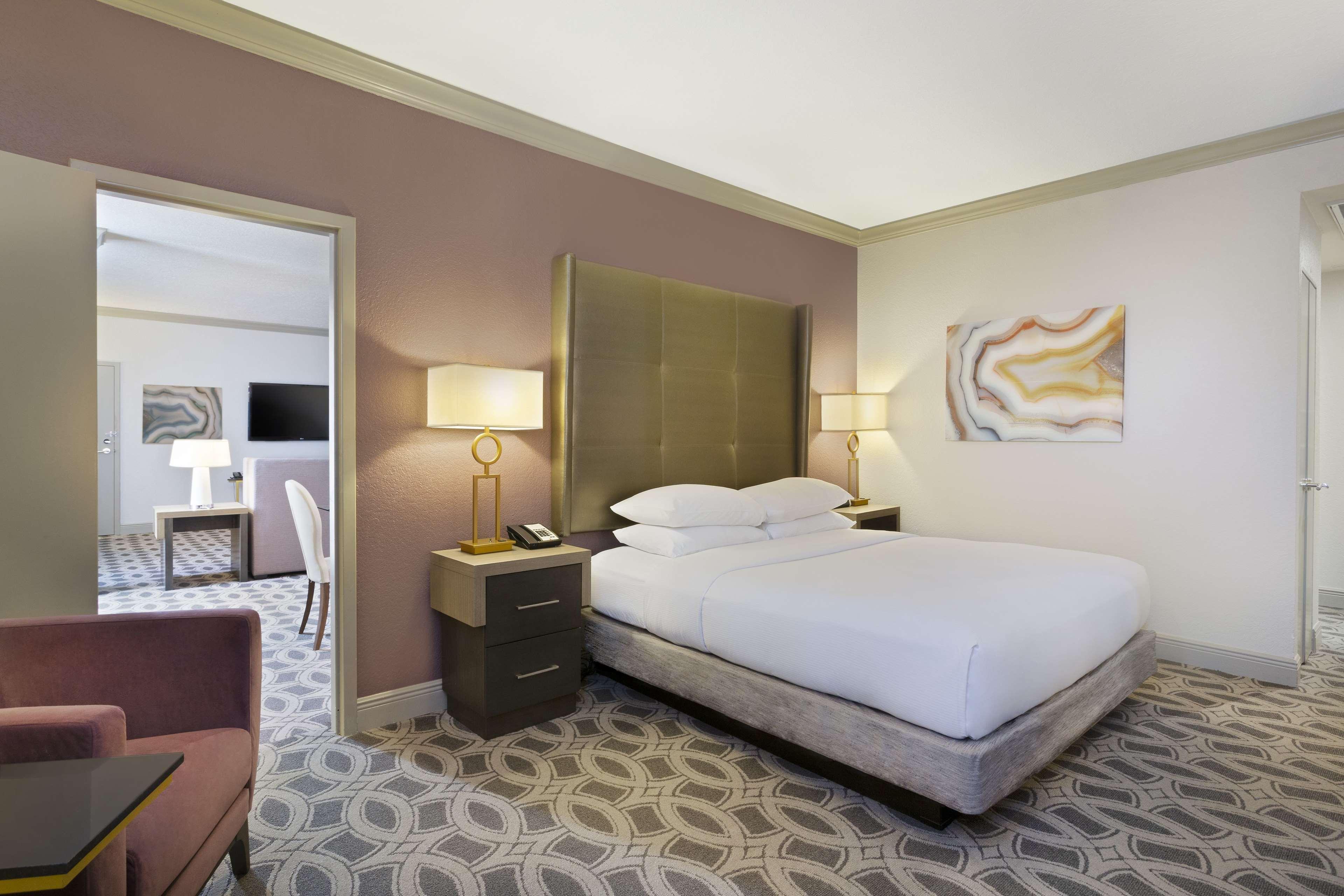 Doubletree By Hilton Orlando East - Ucf Area Hotell Alafaya Exteriör bild
