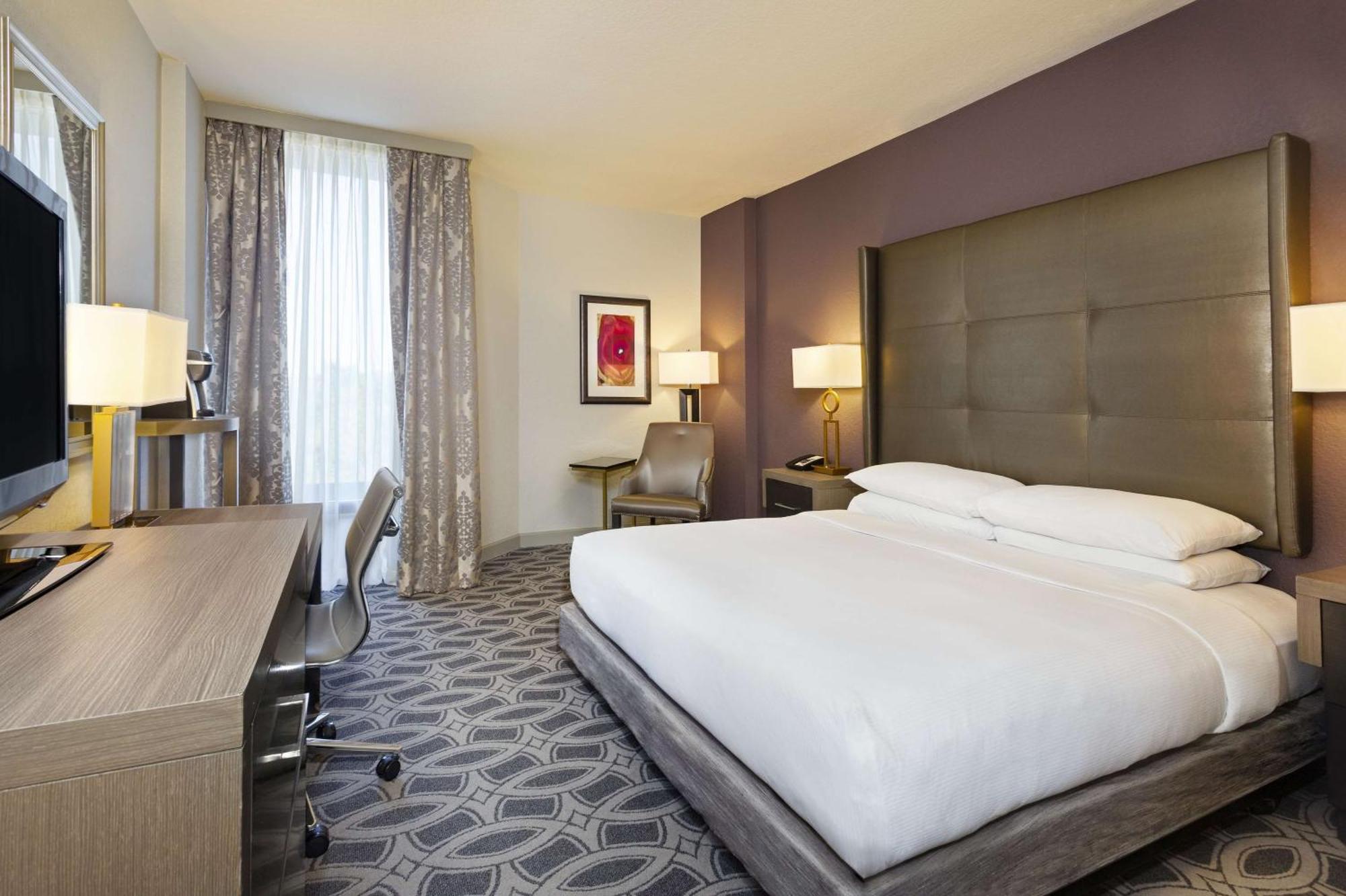 Doubletree By Hilton Orlando East - Ucf Area Hotell Alafaya Exteriör bild